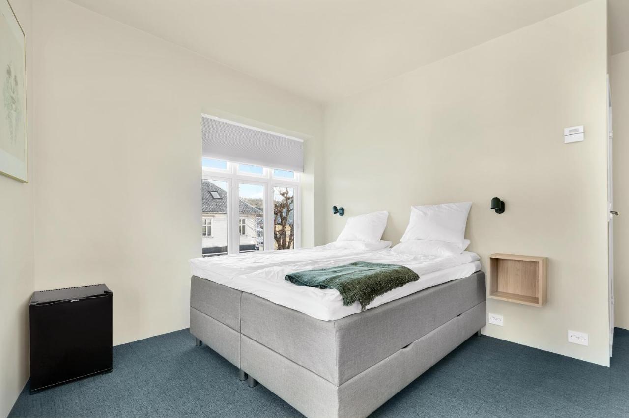 Central Guest House - Bedroom With En Suite Bathroom スタヴァンゲル 部屋 写真